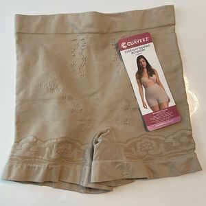 EVERYDAY SHAPING BOYSHORT nude size M